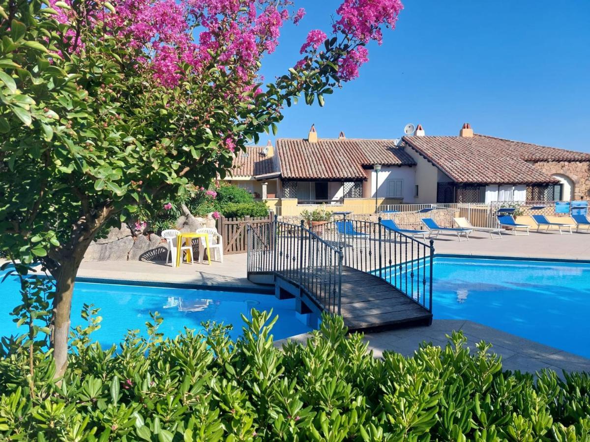 Casetta Bouganville Porto Rotondo Exterior photo